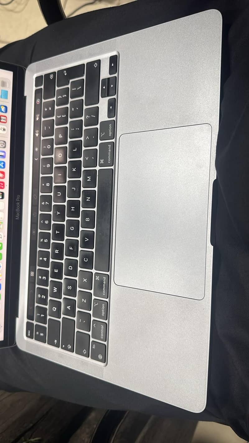 MacBook Pro 2022 M2 4