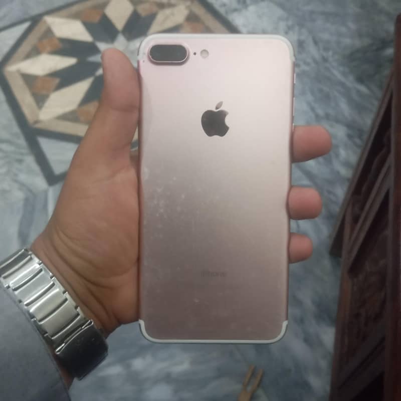 Apple iPhone 7 Plus 0