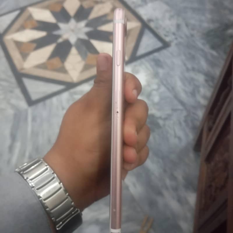 Apple iPhone 7 Plus 2