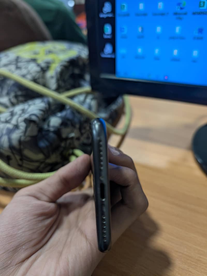Apple iPhone 8 4