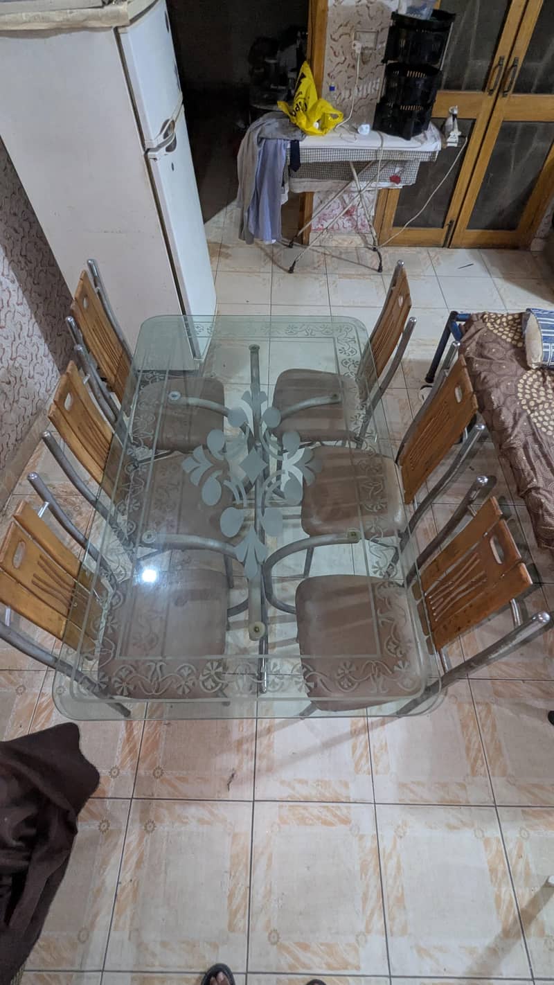 Dining table for 6 persons 4