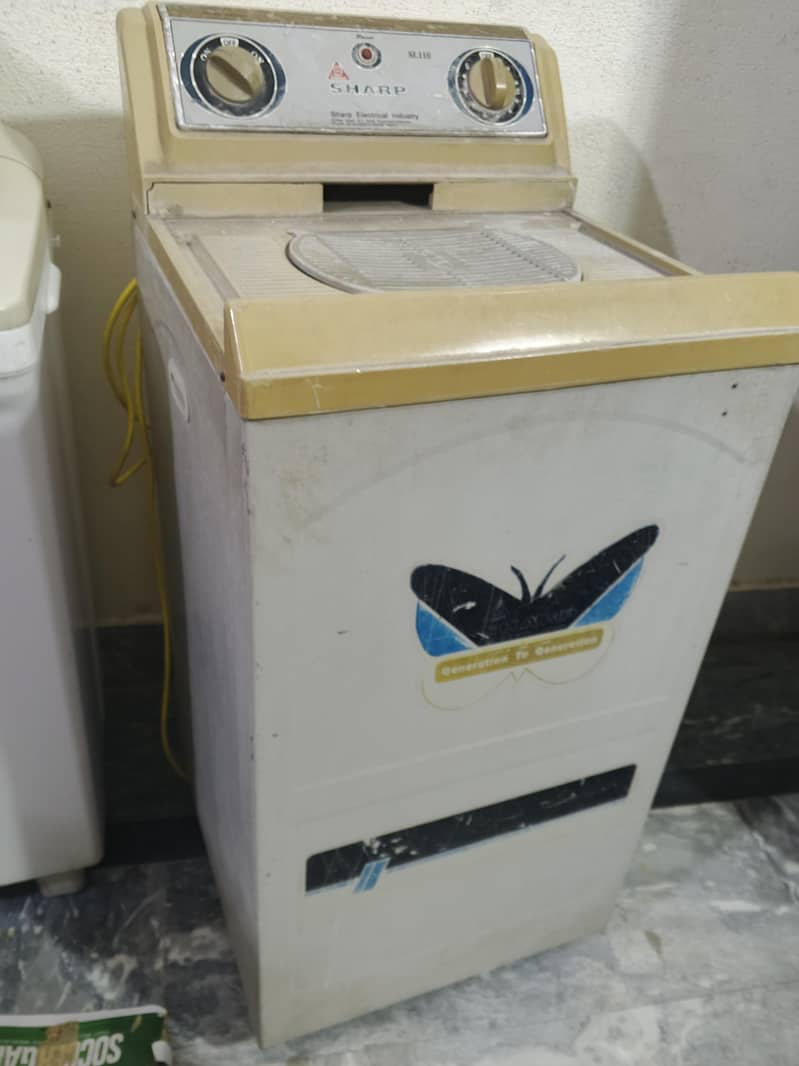 Sharp Spin Dryer – Used, Good Condition 4