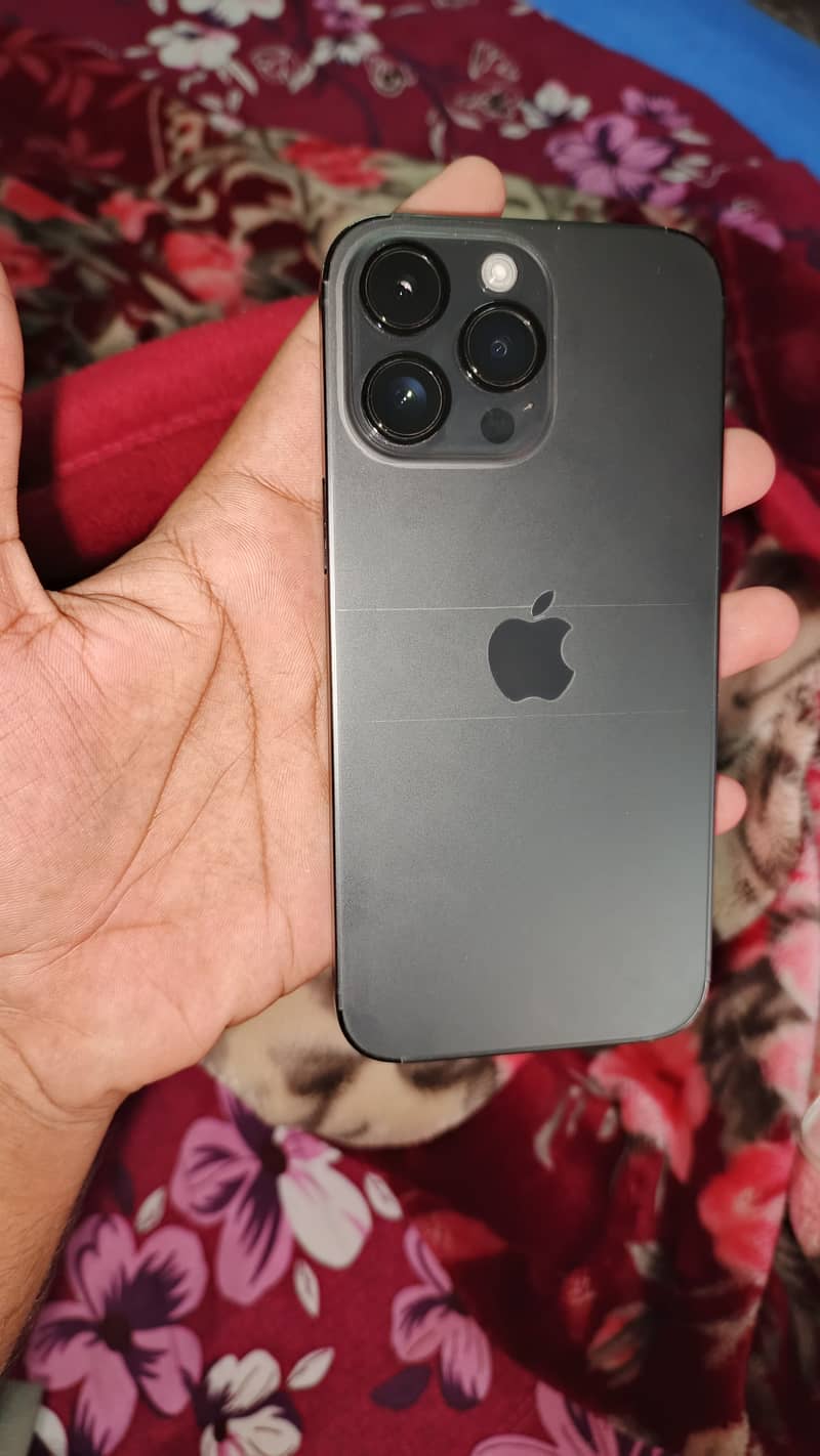 Apple iPhone 14 Pro Max 0