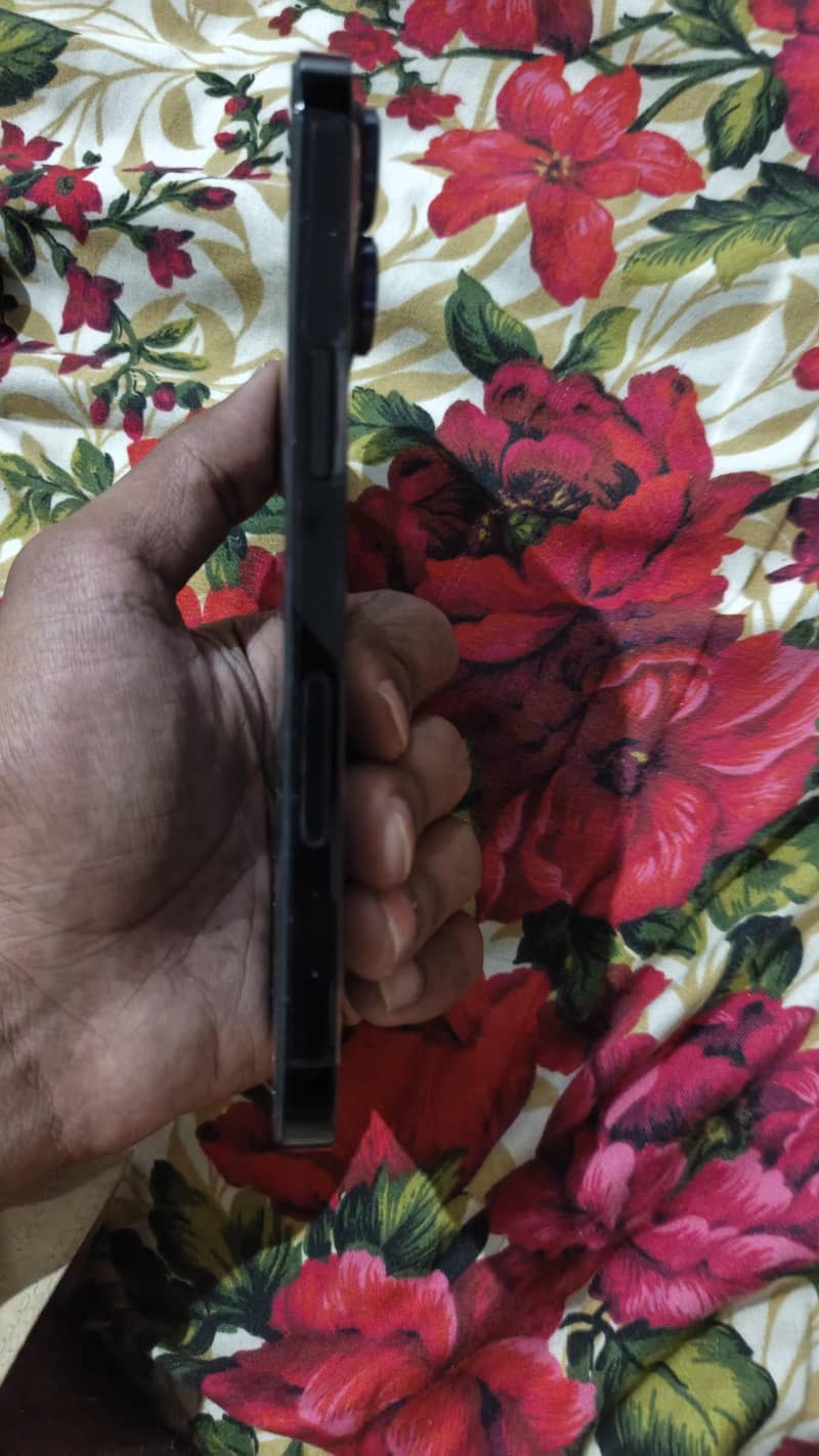 Apple iPhone 14 Pro Max 3