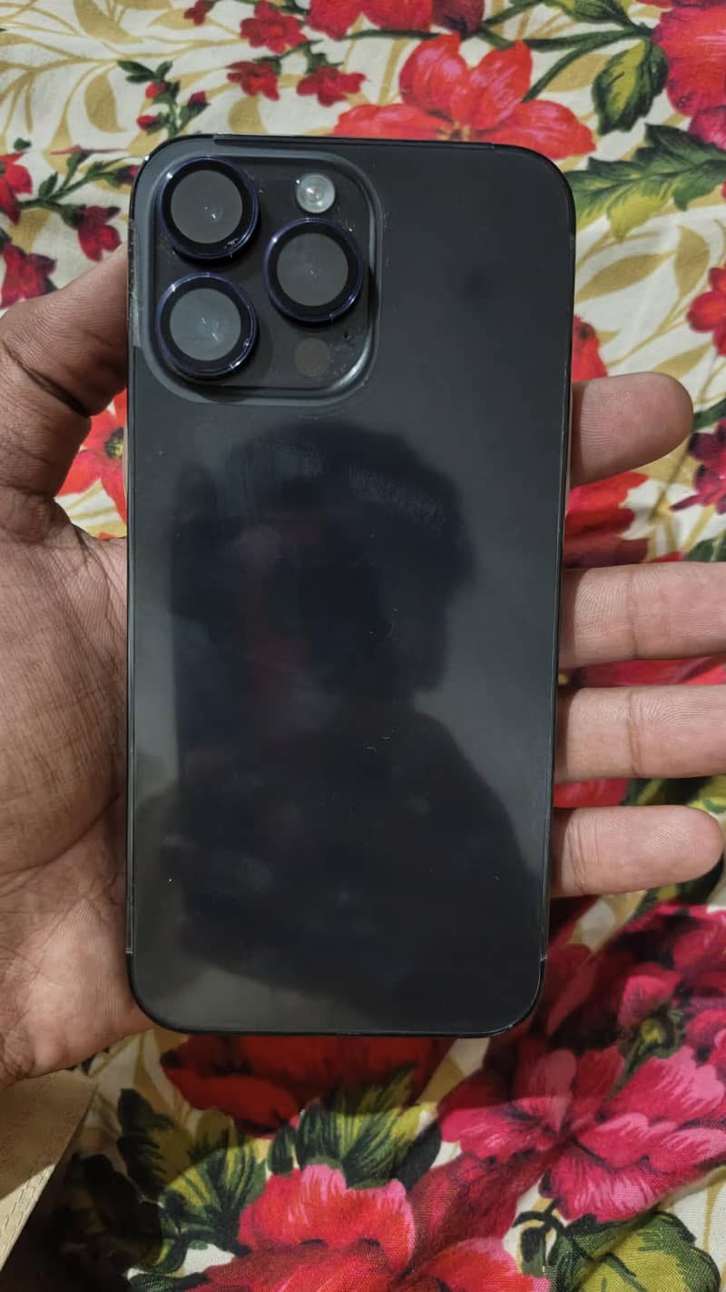 Apple iPhone 14 Pro Max 4