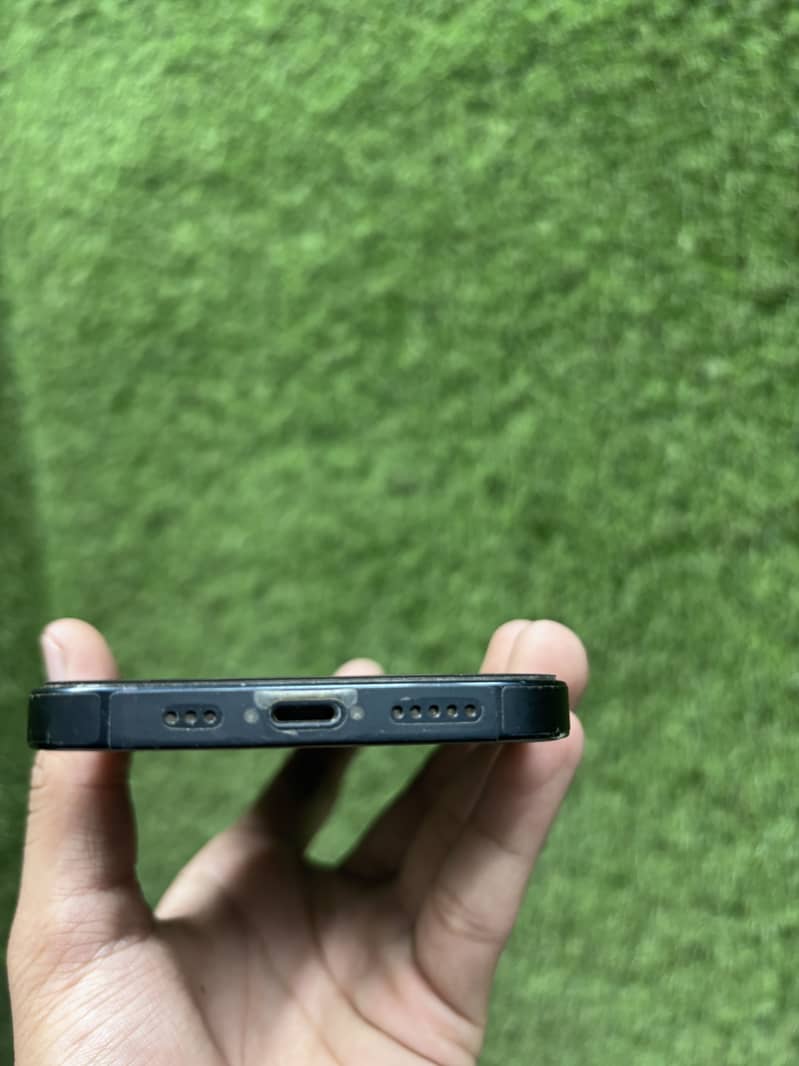 Apple iPhone 13 4
