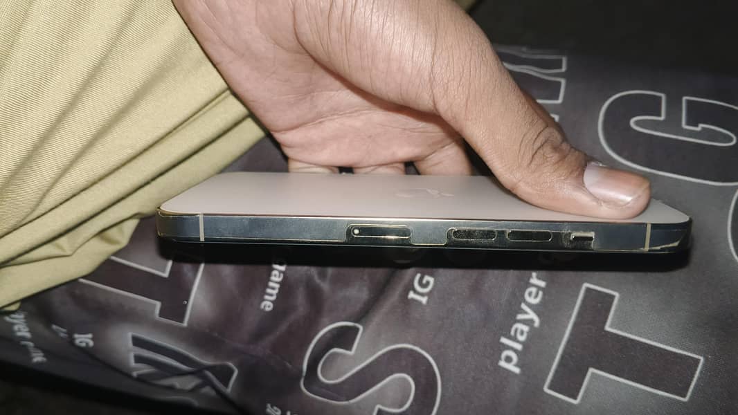 Apple iPhone 13 Pro 3