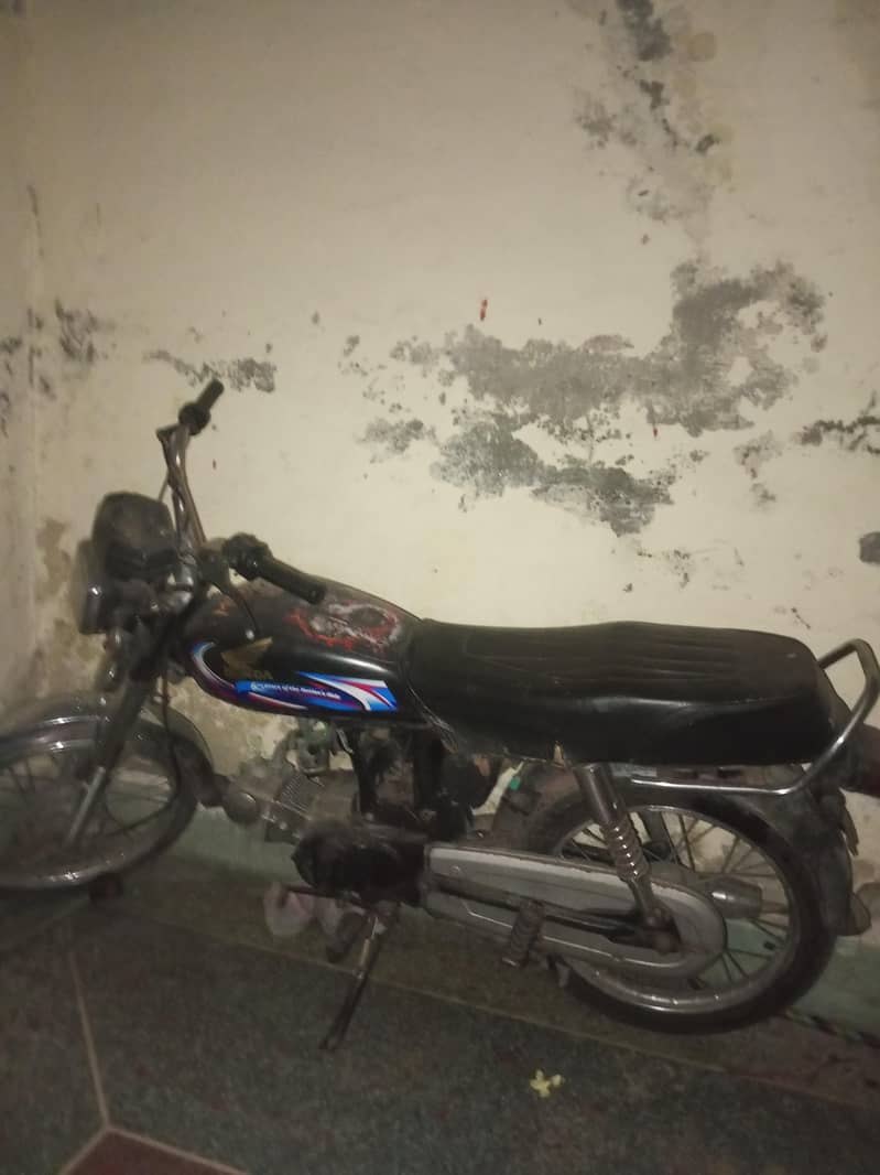 Motor cycle 0