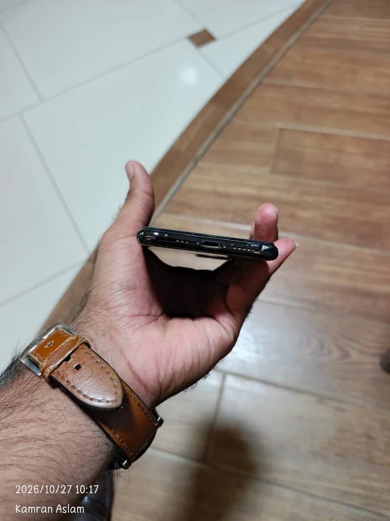Apple iPhone 11 Pro 1