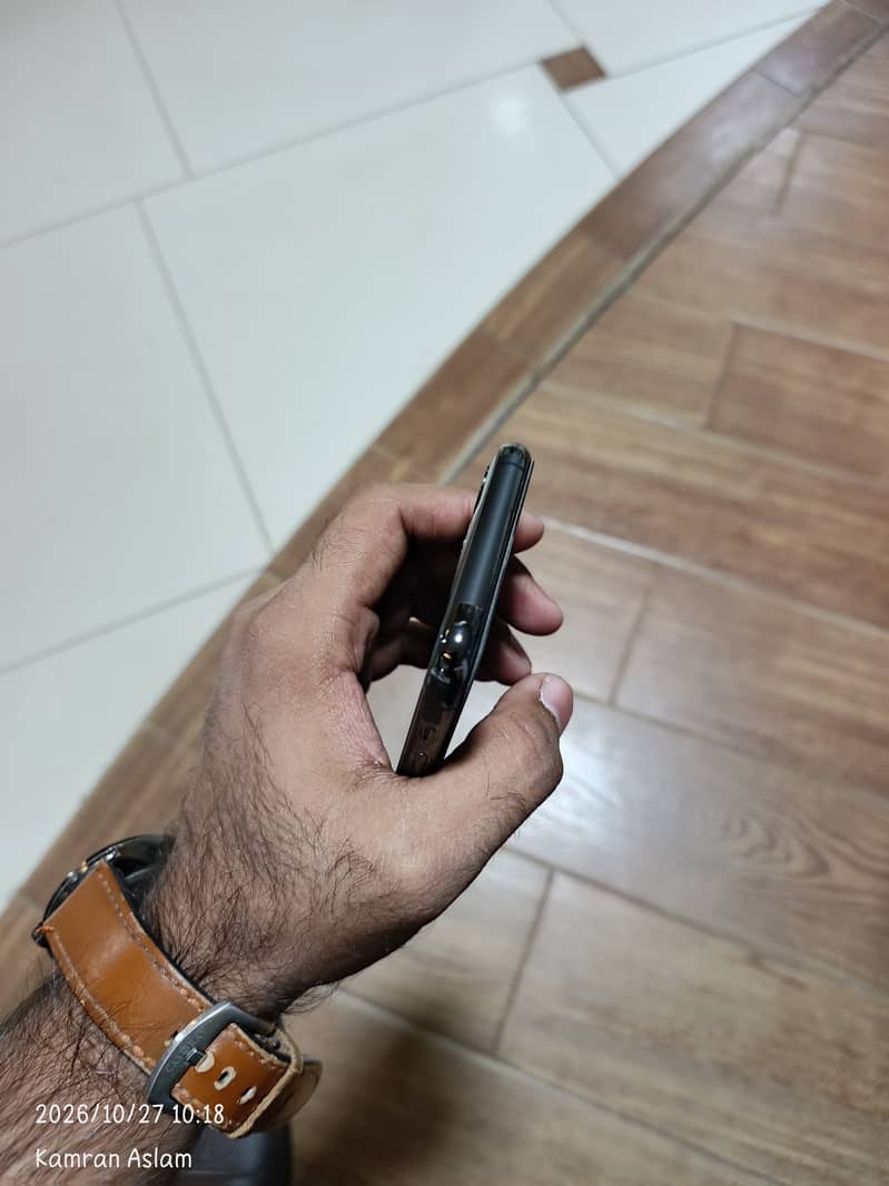 Apple iPhone 11 Pro 2