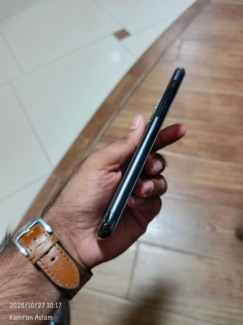 Apple iPhone 11 Pro 5