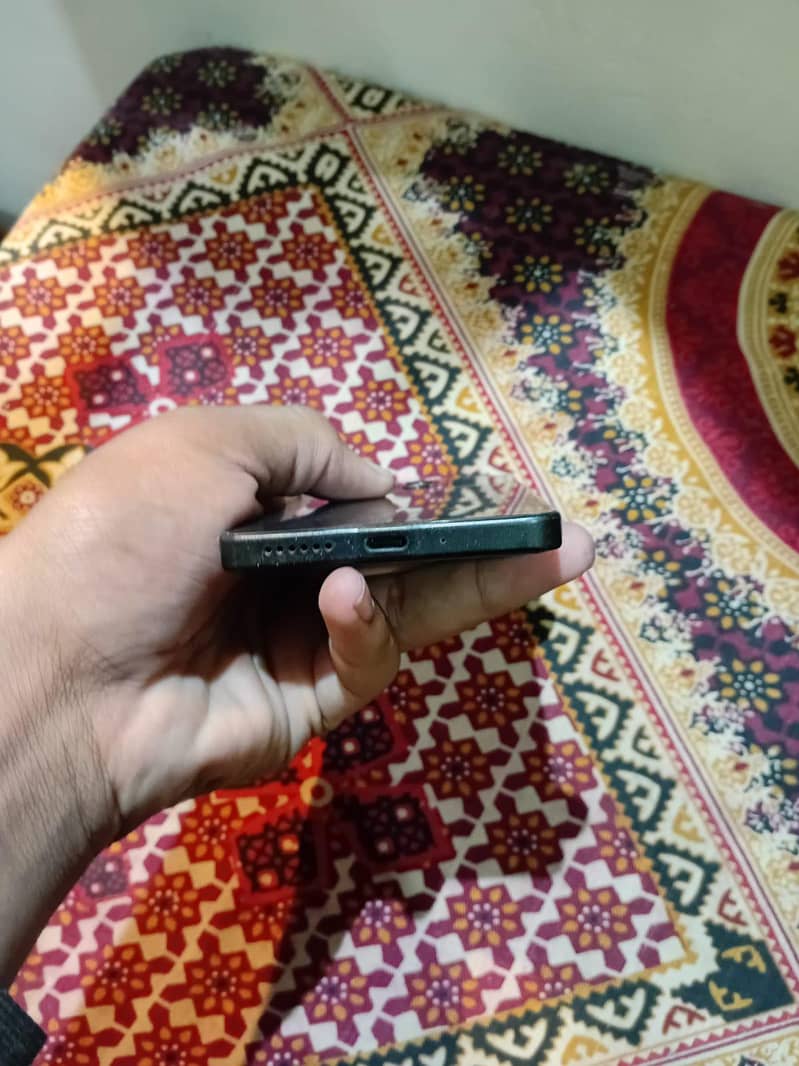 Xiaomi Redmi Note 13 Pro 3