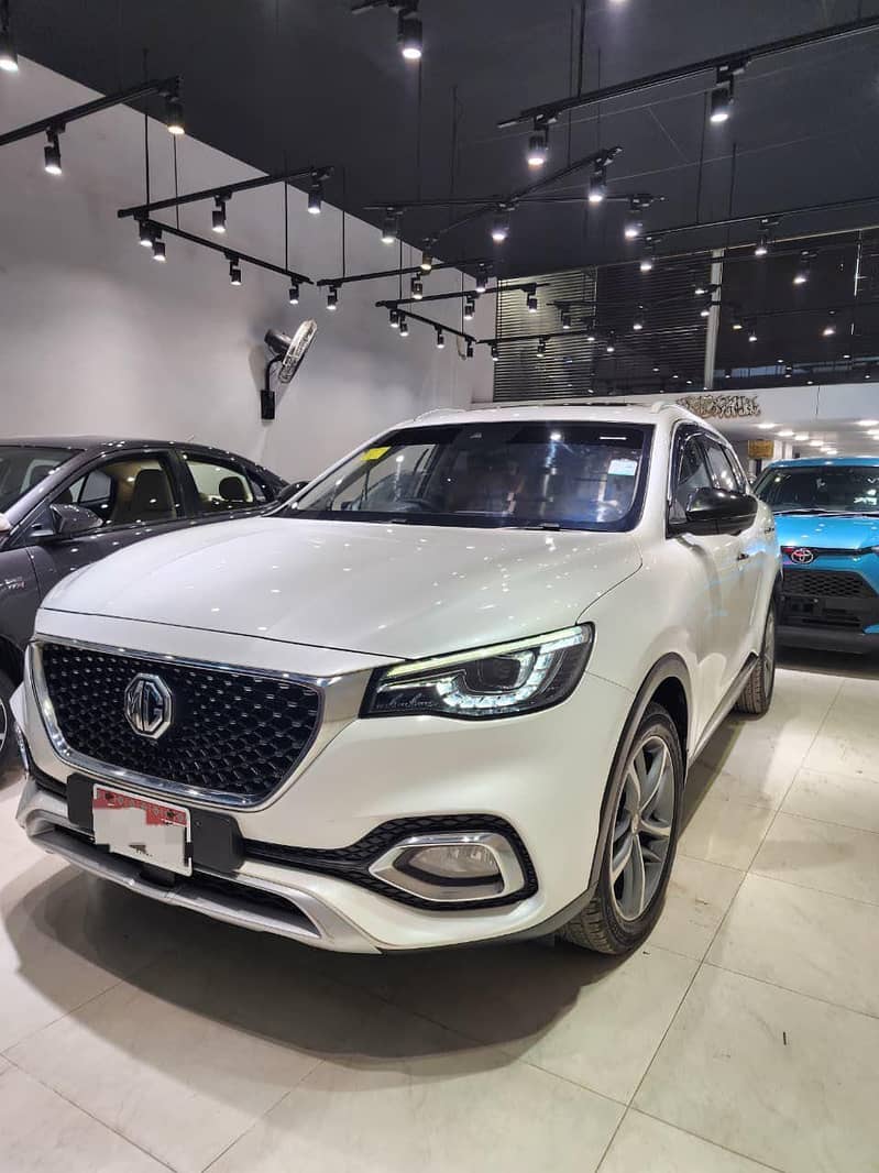 MG HS 2021 4