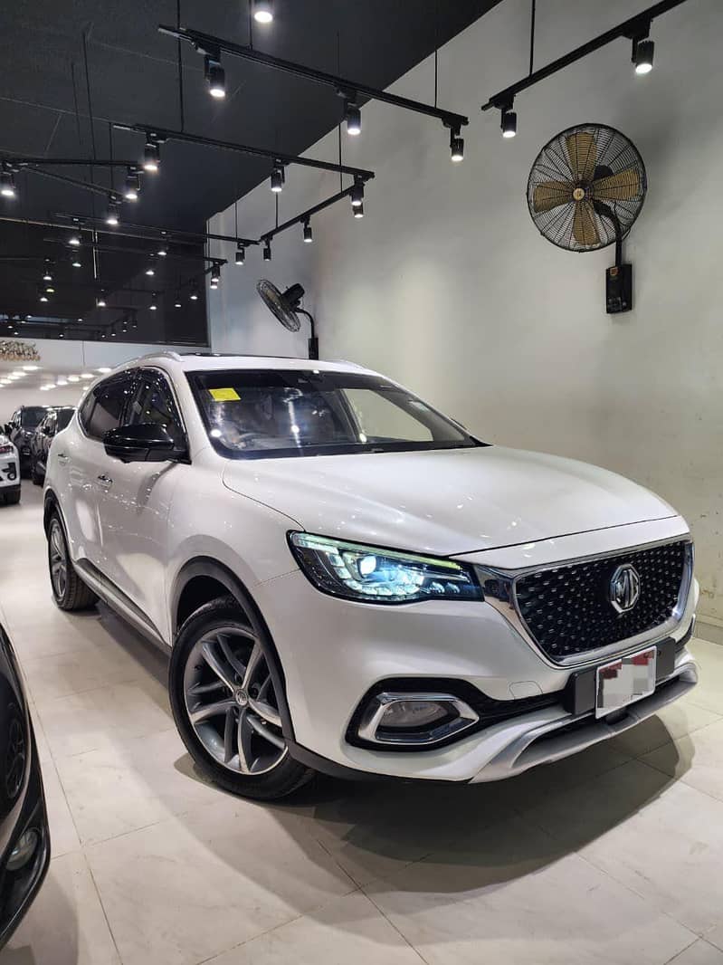 MG HS 2021 6