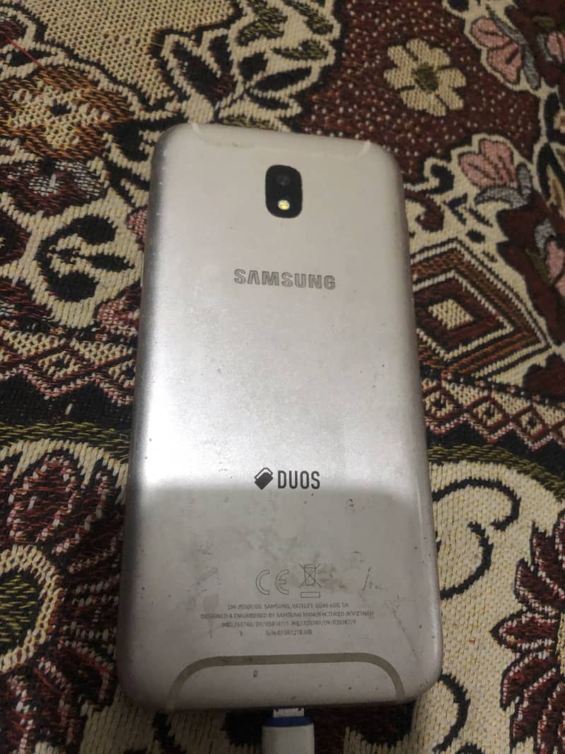 Samsung Mobile J5 4