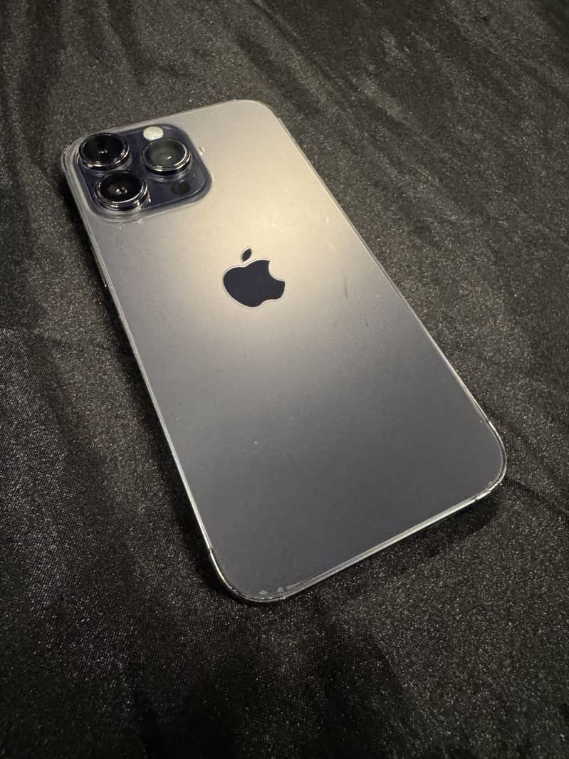 Apple iPhone 14 Pro Max 1
