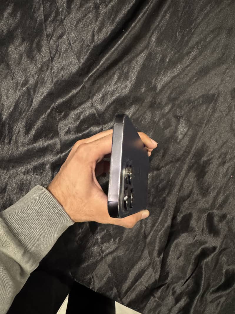 Apple iPhone 14 Pro Max 6