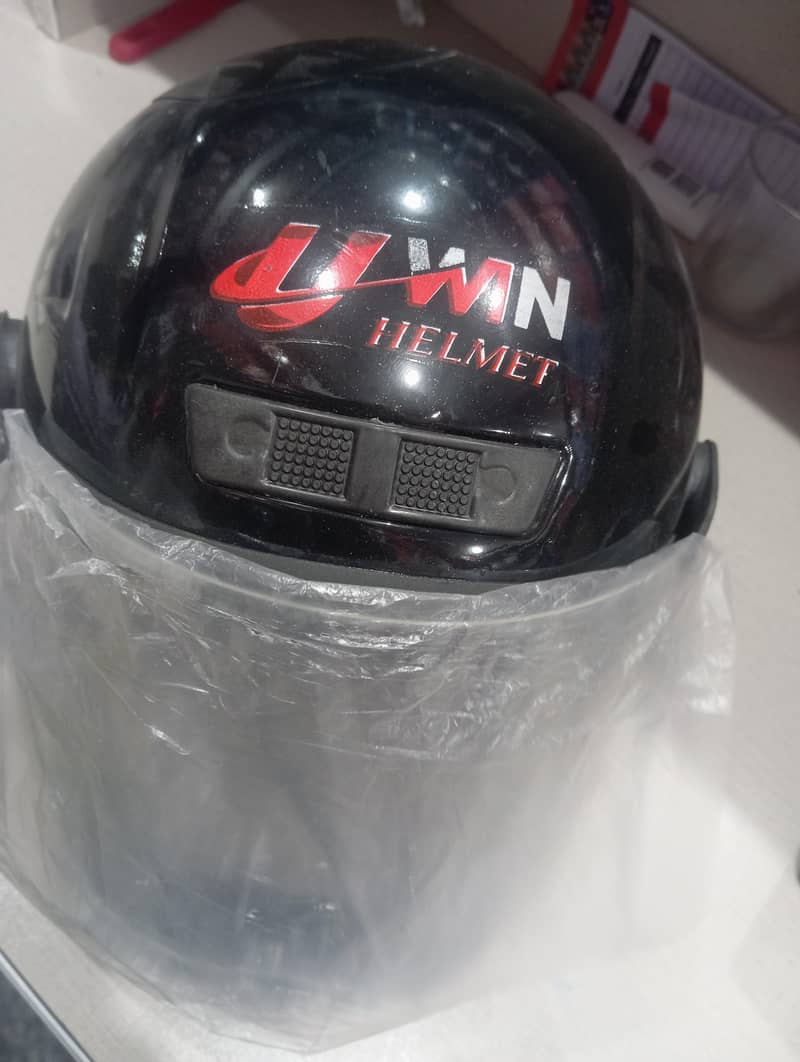 helmet Uwin brand 2