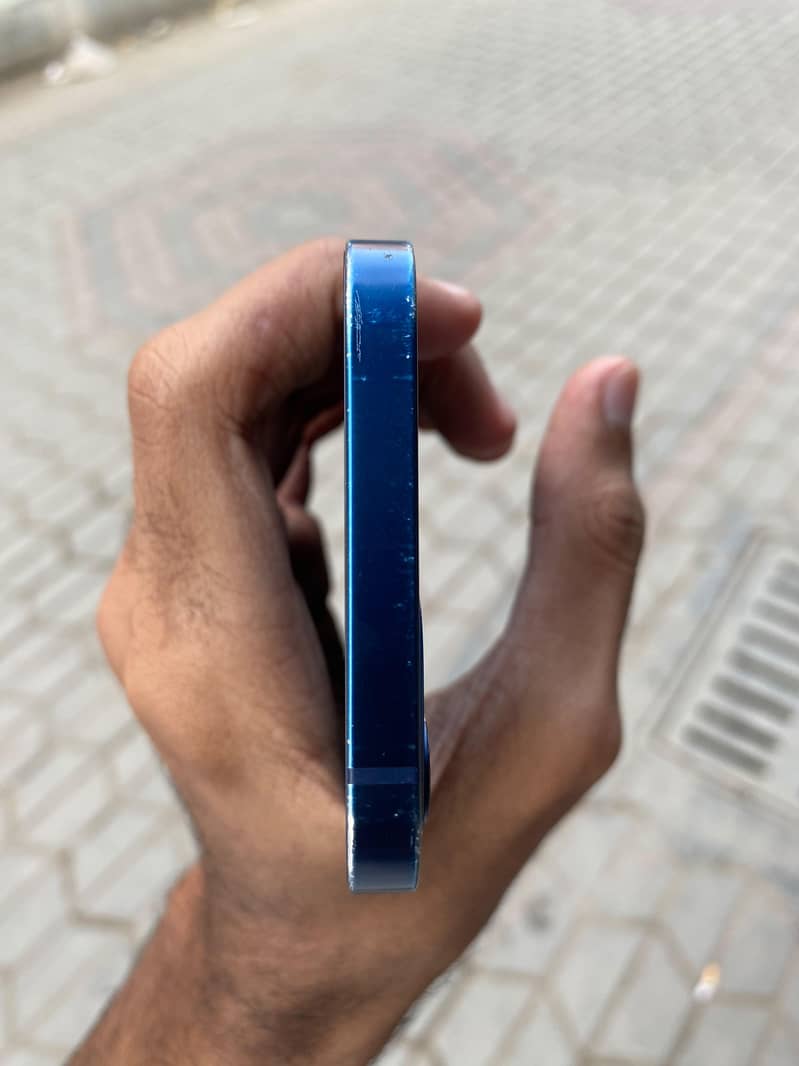 Apple iPhone 12 5