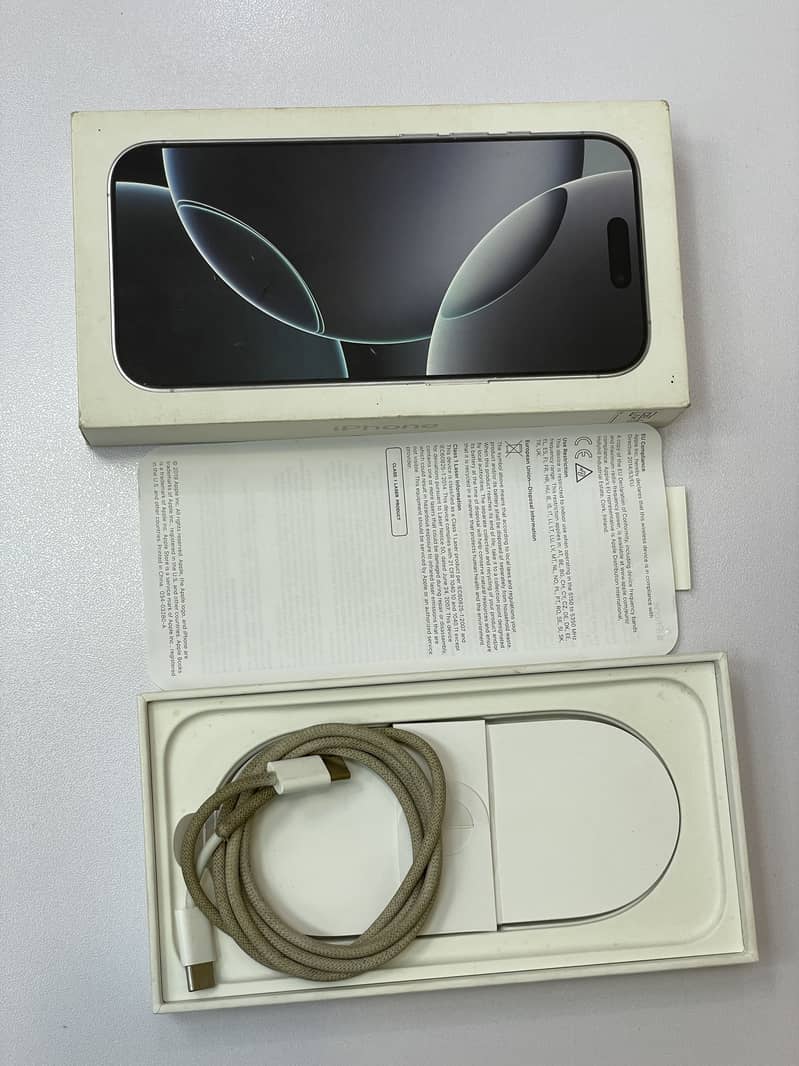 Apple iPhone 16 Pro 4
