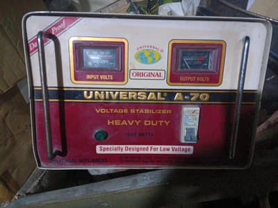 Selling Almost brand new Universal A70 7kw stabilizer