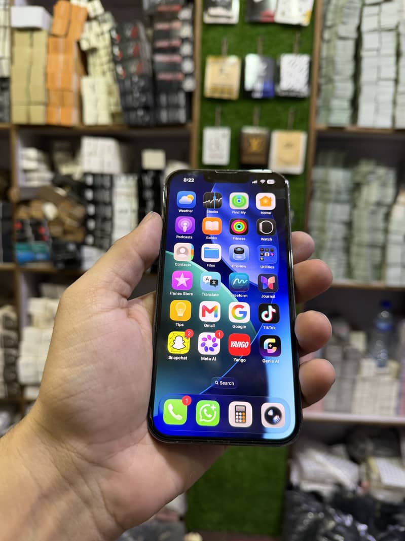 Apple iPhone 13 Pro 4
