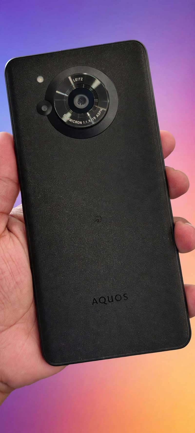 Sharp Aquos r7 15