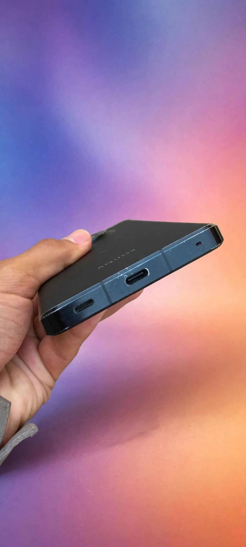 Sharp Aquos r7 17