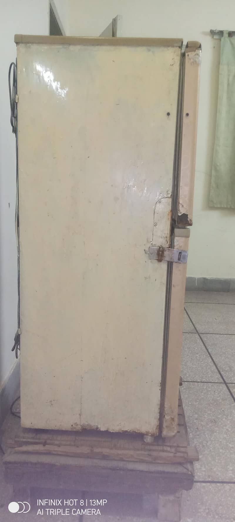 Medium Size Fridge 1