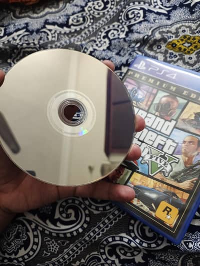 PS5 GTA 5 AND TEKKEN 8 CD FOR SALE