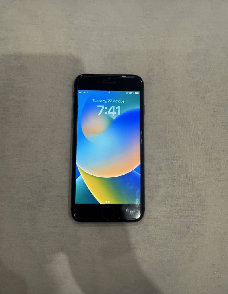 Apple iPhone 8 0