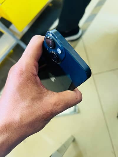 Apple iPhone 14