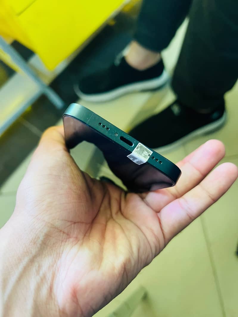 Apple iPhone 14 2