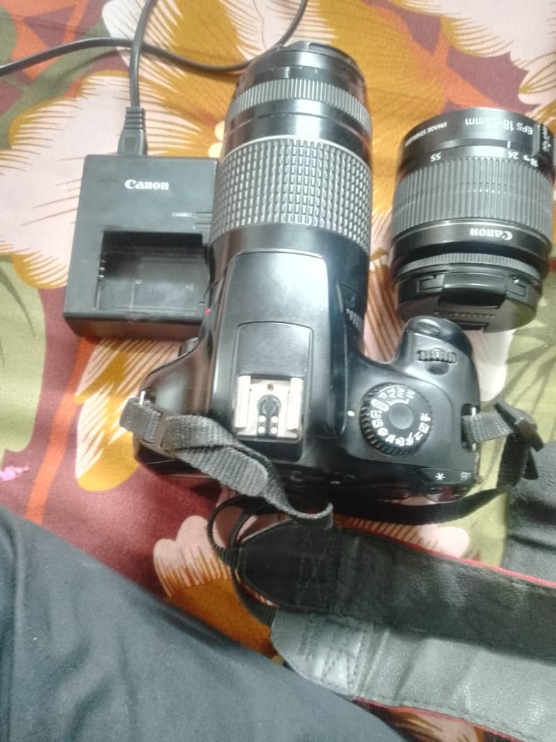 DSLR camera 4000D 1
