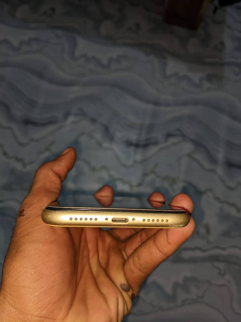 Apple iPhone XR 3
