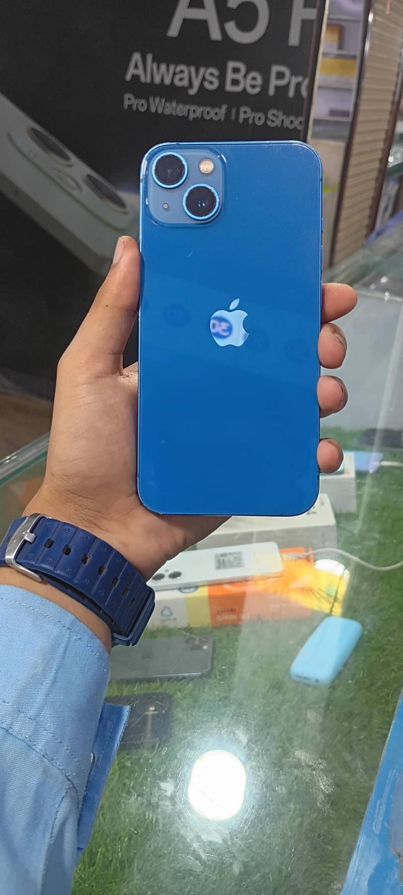 Apple iPhone 13 6