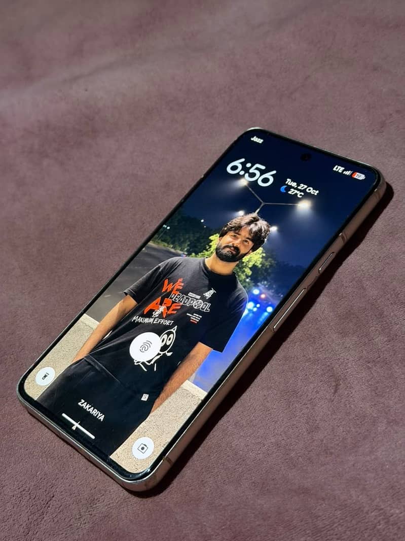 Google Pixel 8 2