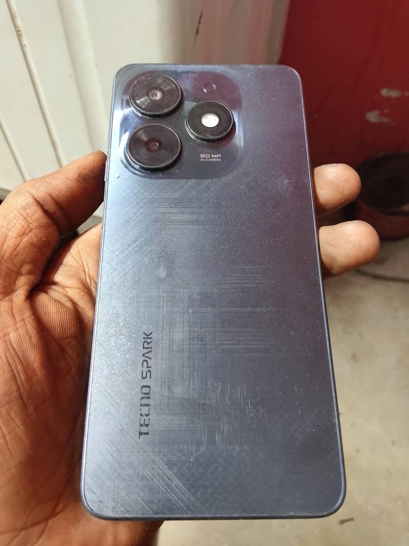 Tecno Spark 20C 4