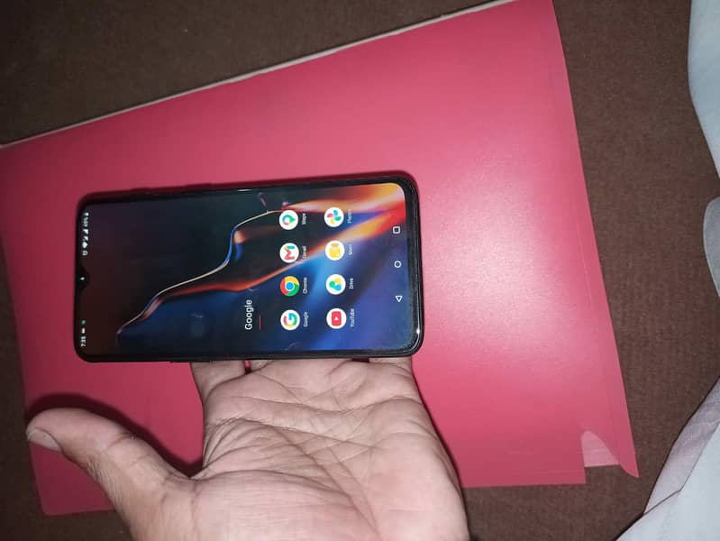 One Plus 6T 10/10 condition 1