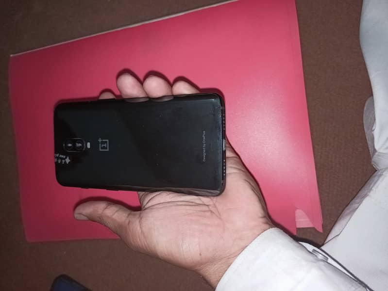 One Plus 6T 10/10 condition 2