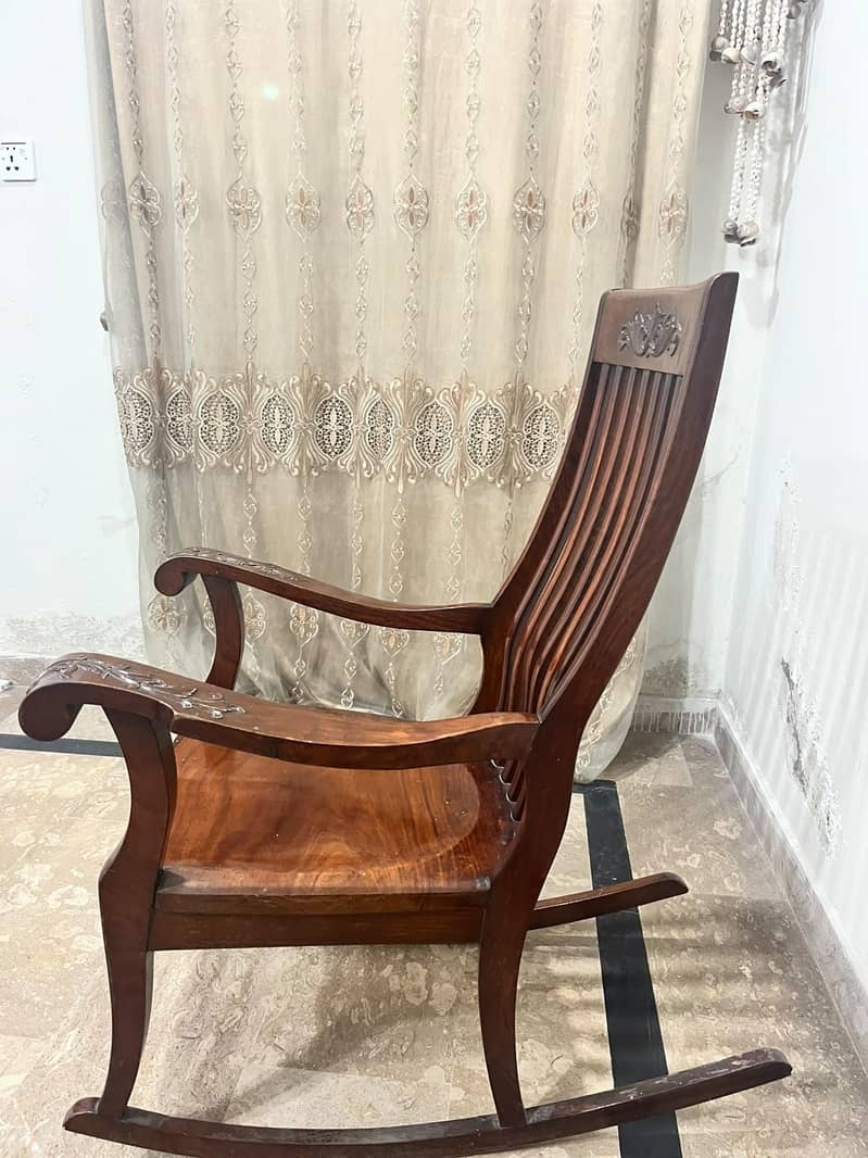 Solid sheesham chair 2
