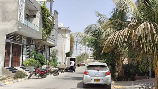 400 Sq. Yd West-Open Plot for Sale in Soomra Society Near Gate & Park, Fully Developed