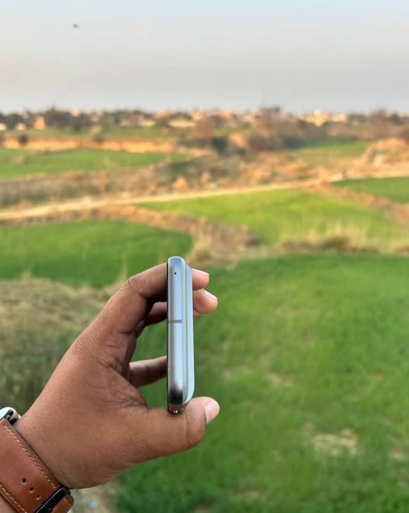 Google Pixel 8 2