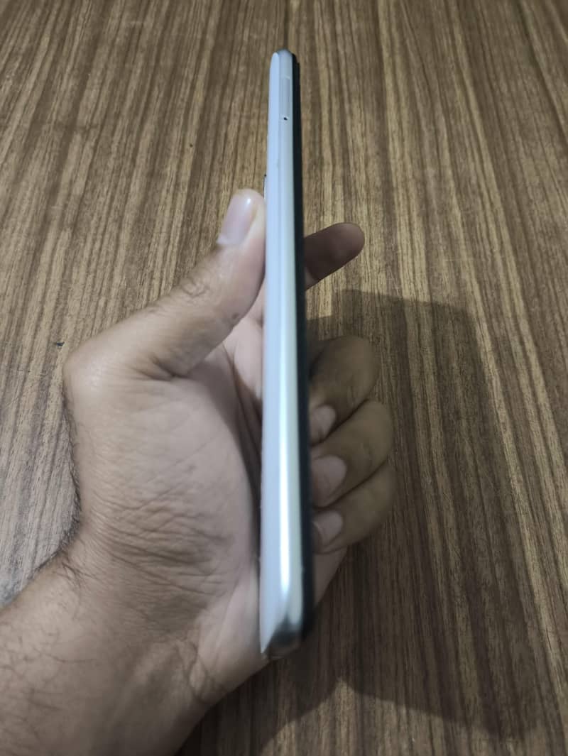 OPPO A15s. 2