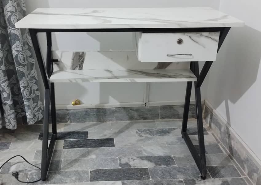 K-Style Study Table + Draw 3