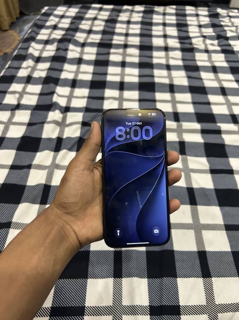 Apple iPhone 15 Pro Max 2