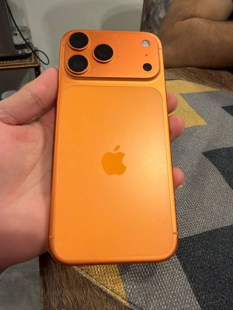 Apple iPhone 17 Pro Max 1