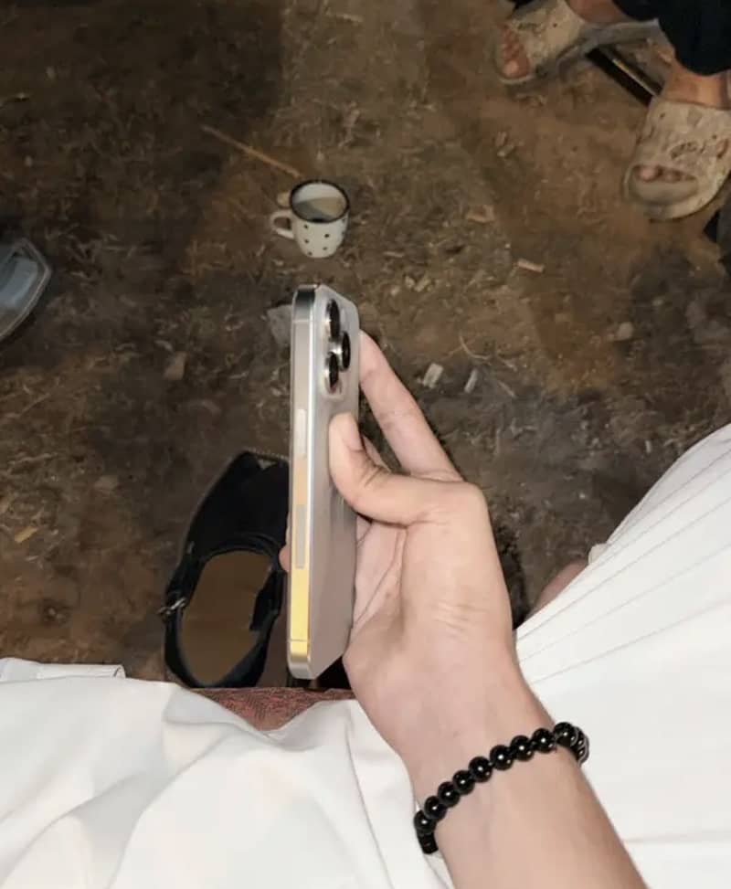 Apple iPhone 15 Pro 1
