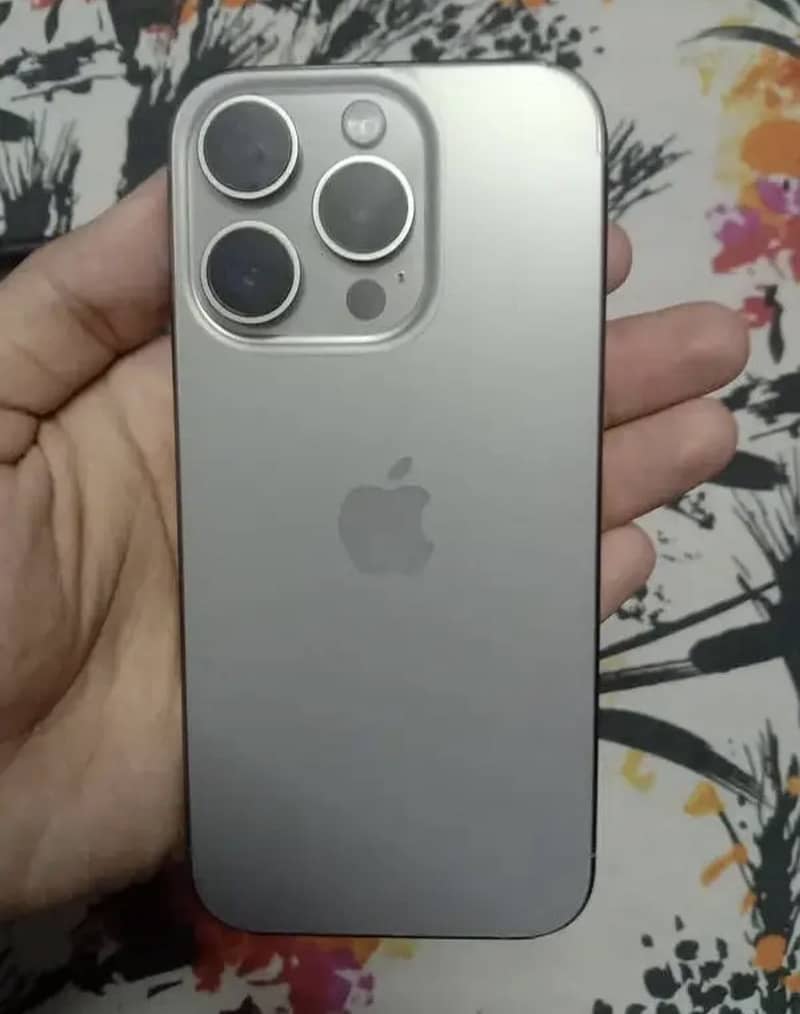 Apple iPhone 15 Pro 2