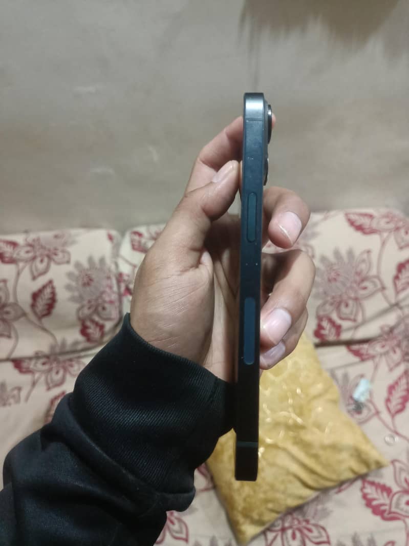 iPhone 14 jv 4